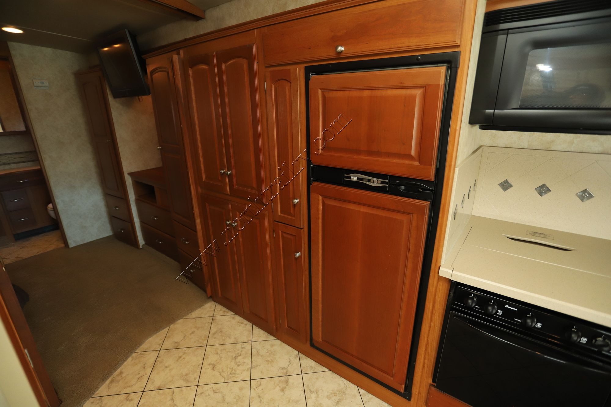 Used 2010 Winnebago Adventurer 37F Class A  For Sale