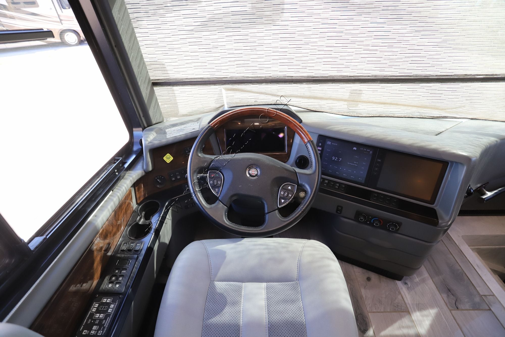 Used 2022 Newmar Essex 4569 Class A  For Sale