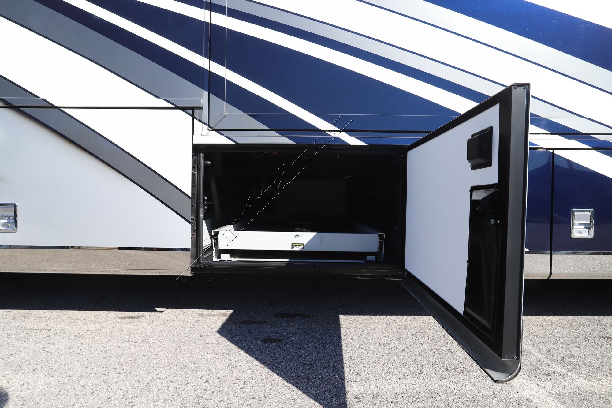 Used 2022 Newmar Essex 4569 Class A  For Sale