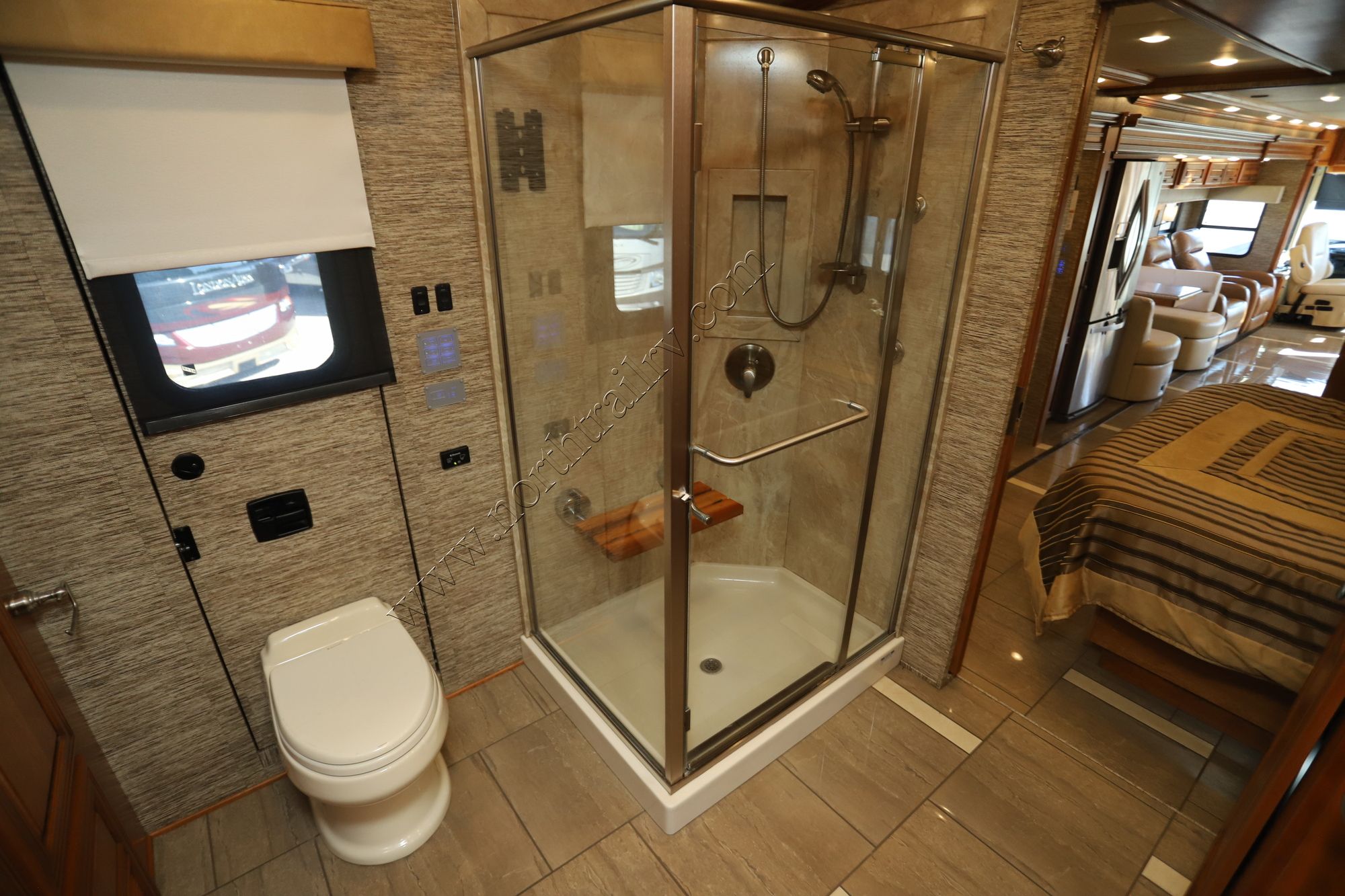 Used 2016 Newmar Dutch Star 4369 Class A  For Sale