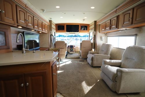 2010 Winnebago Adventurer 37F