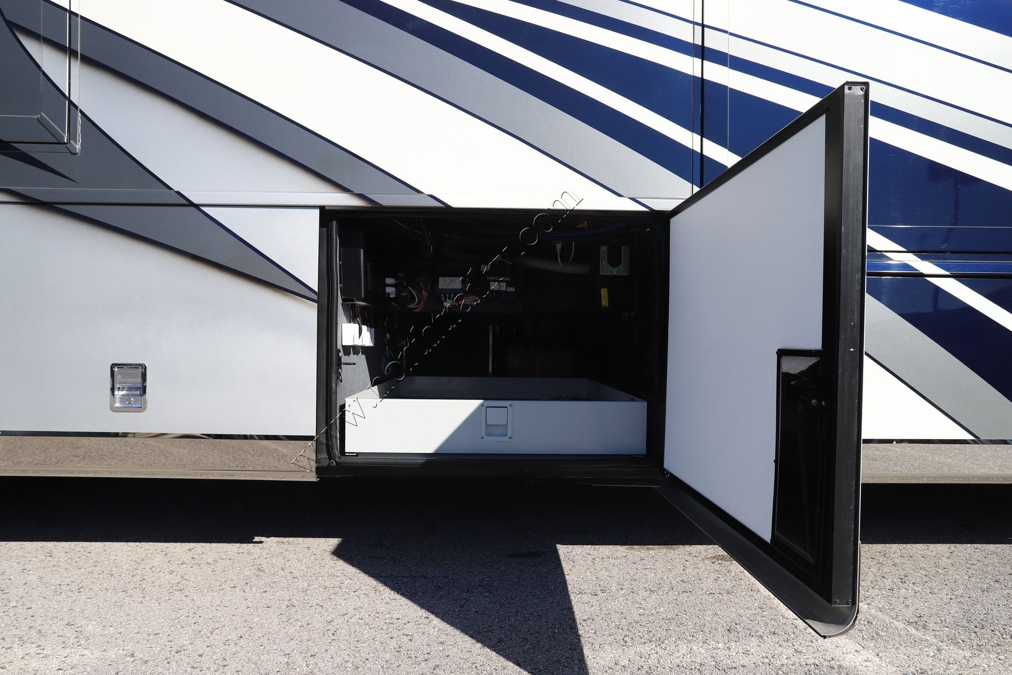 Used 2022 Newmar Essex 4569 Class A  For Sale