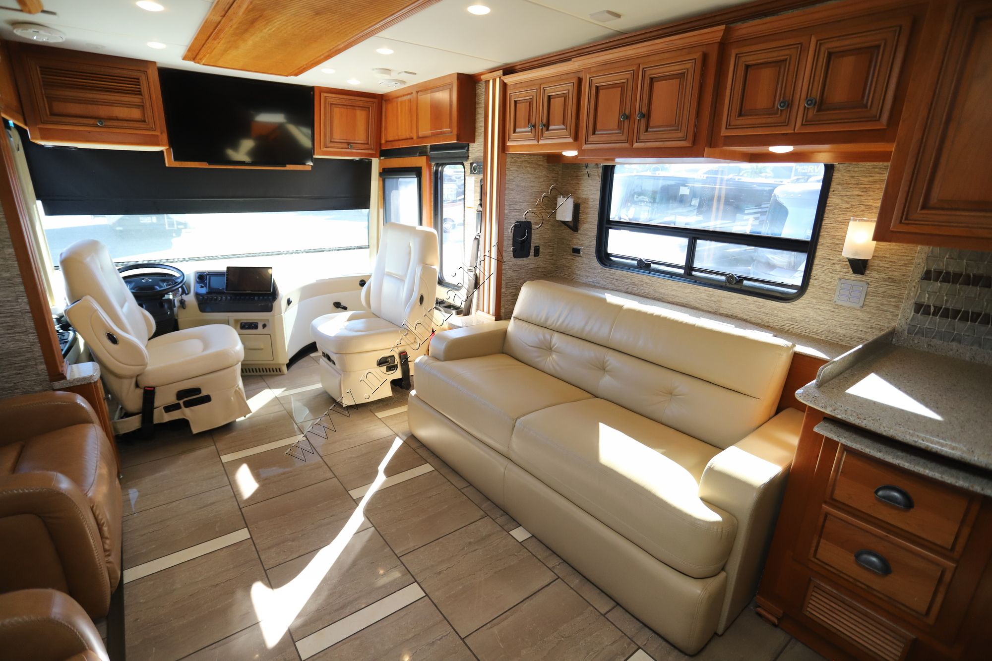 Used 2016 Newmar Dutch Star 4369 Class A  For Sale