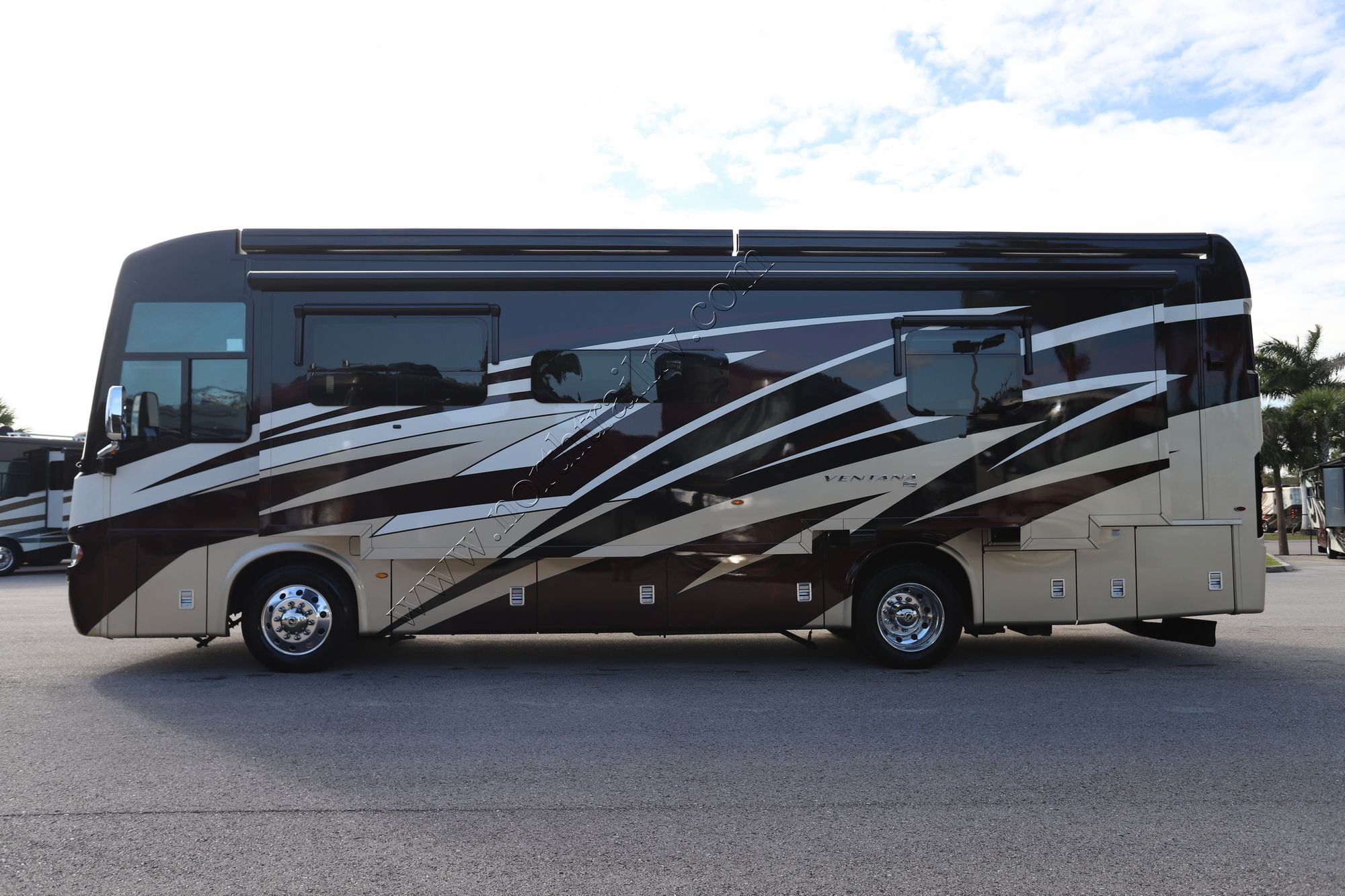 Used 2021 Newmar Ventana 3407 Class A  For Sale