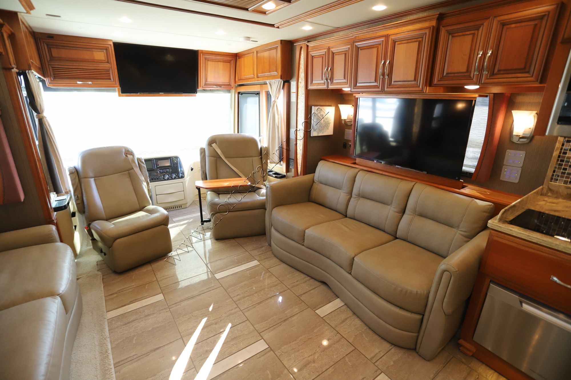 Used 2014 Newmar Mountain Aire 4364 Class A  For Sale
