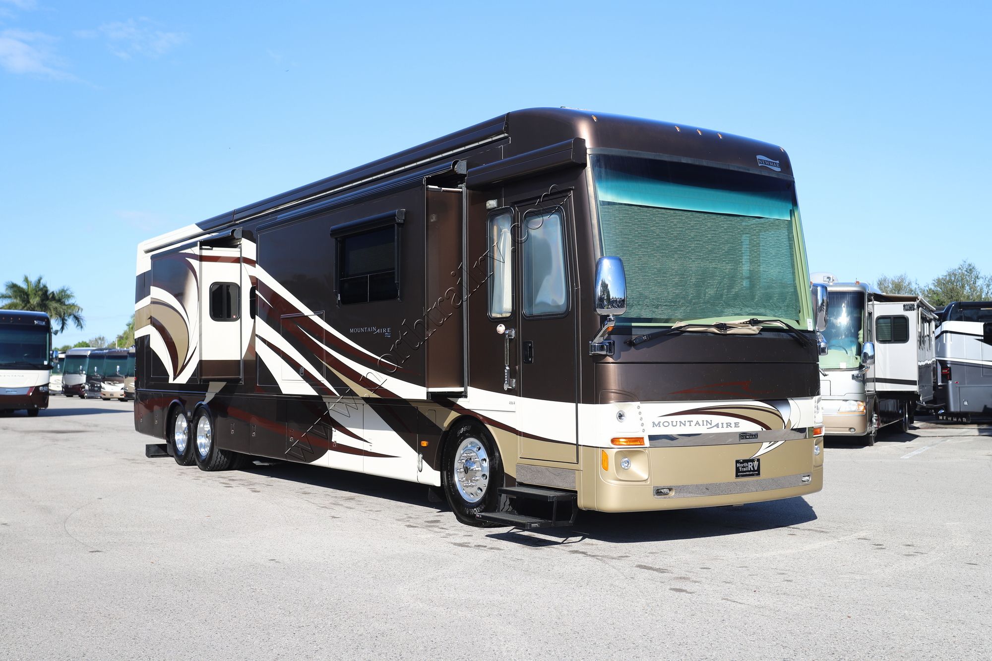 Used 2014 Newmar Mountain Aire 4364 Class A  For Sale