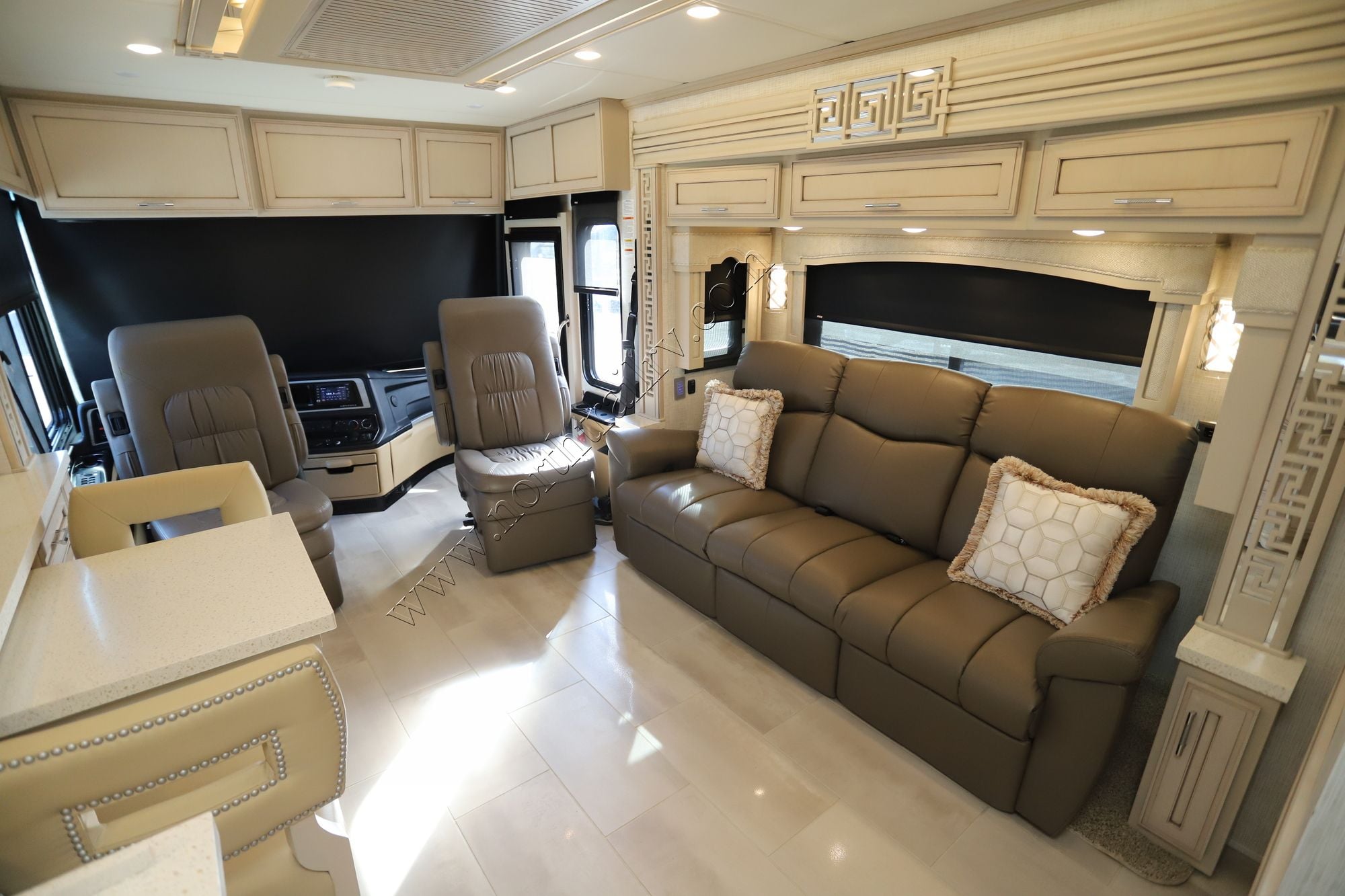 Used 2021 Newmar Ventana 3407 Class A  For Sale