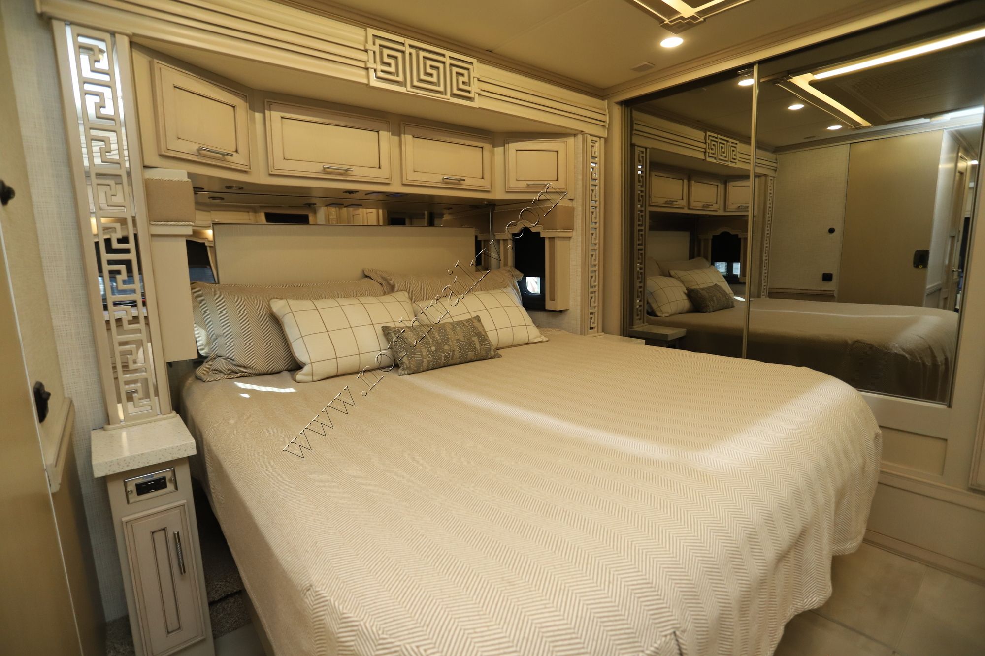 Used 2021 Newmar Ventana 3407 Class A  For Sale