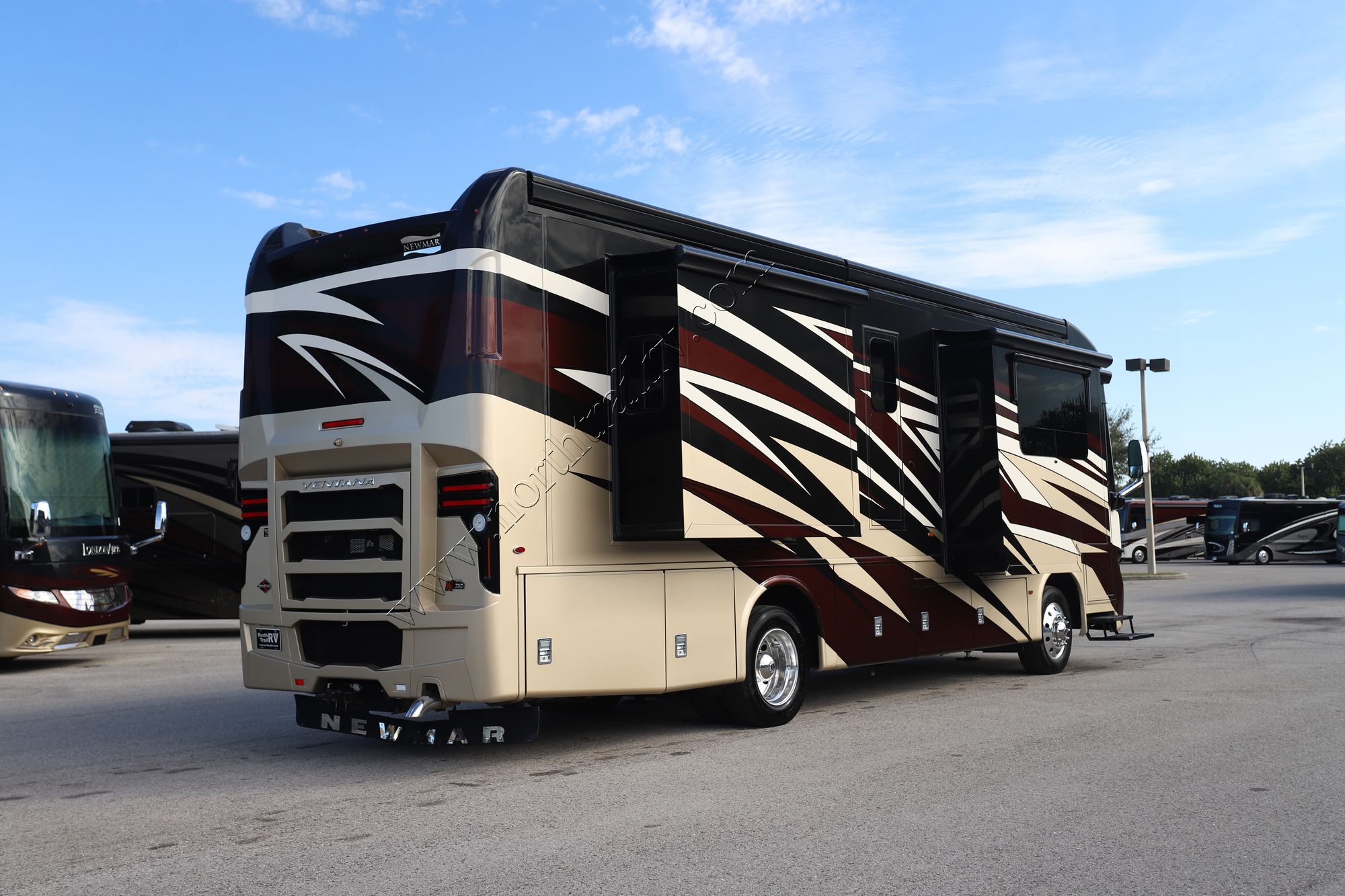 Used 2021 Newmar Ventana 3407 Class A  For Sale