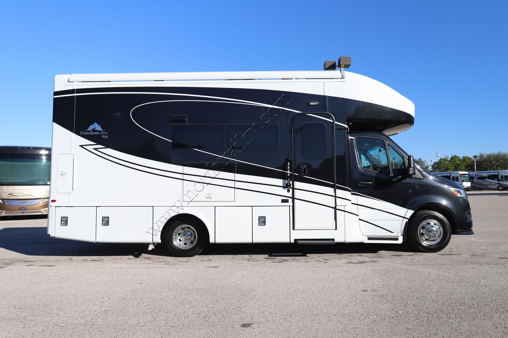 New 2026 Newmar Freedom Aire 2515 Class C  For Sale