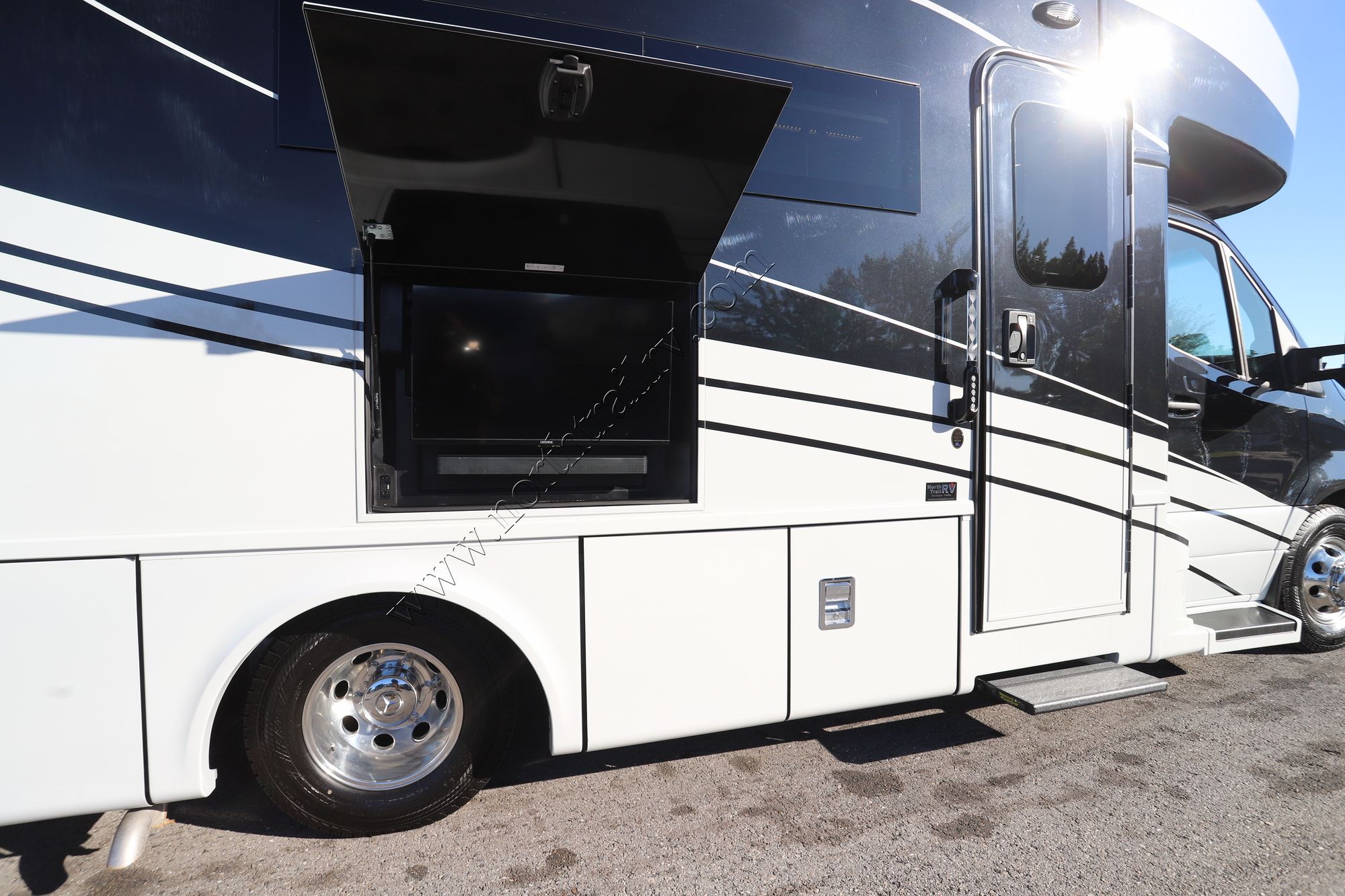 New 2026 Newmar Freedom Aire 2515 Class C  For Sale