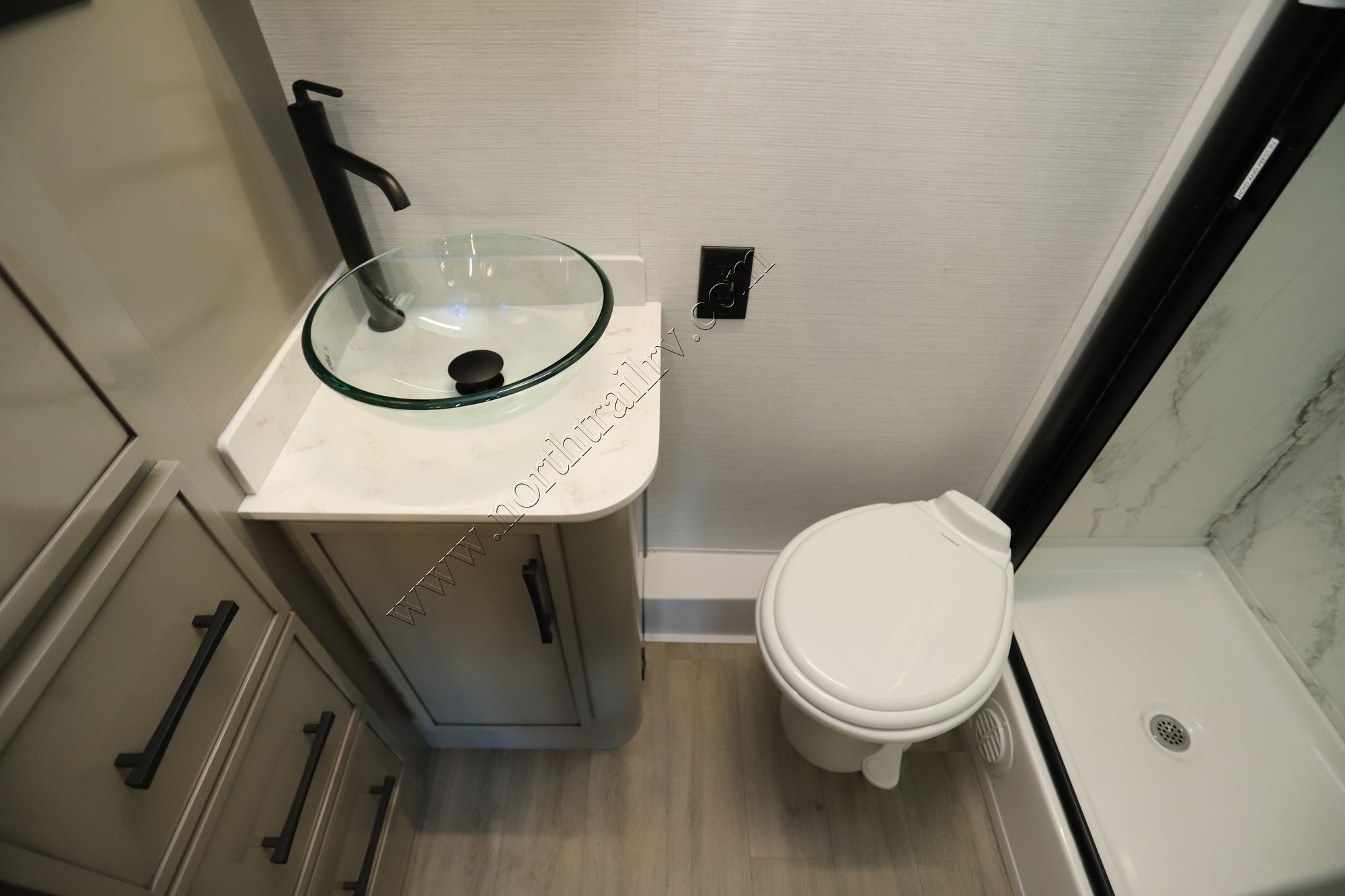 New 2026 Newmar Freedom Aire 2515 Class C  For Sale