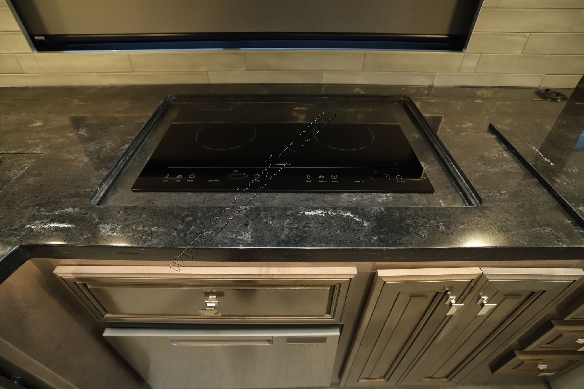 Used 2022 Fleetwood Discovery 44S Class A  For Sale