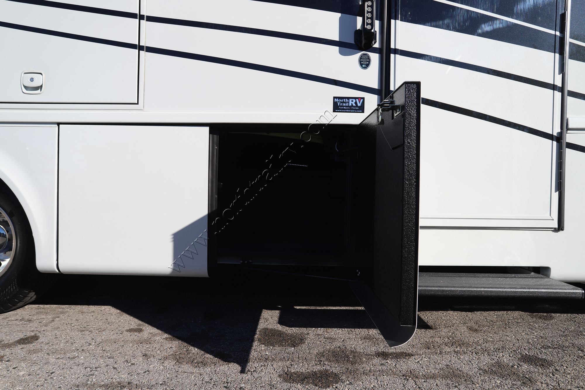 New 2026 Newmar Freedom Aire 2515 Class C  For Sale