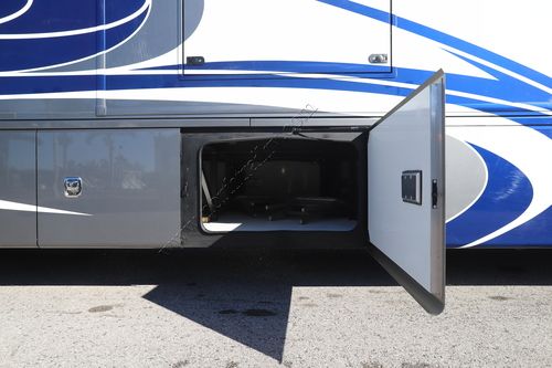 2022 Fleetwood Discovery 44S