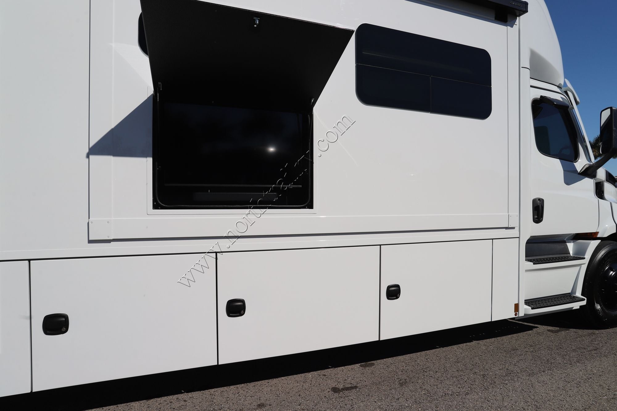 New 2026 Renegade Rv Explorer 40EBH Super C  For Sale