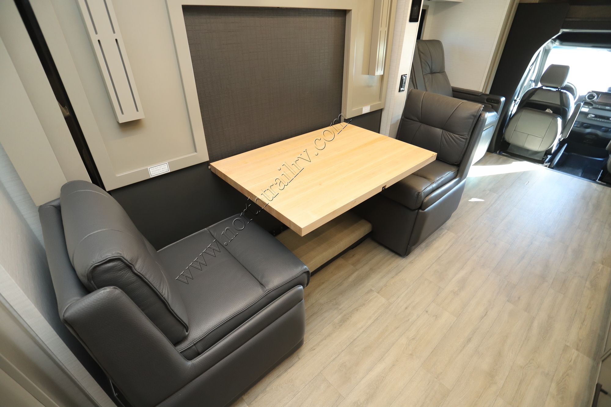 New 2026 Newmar Freedom Aire 2515 Class C  For Sale