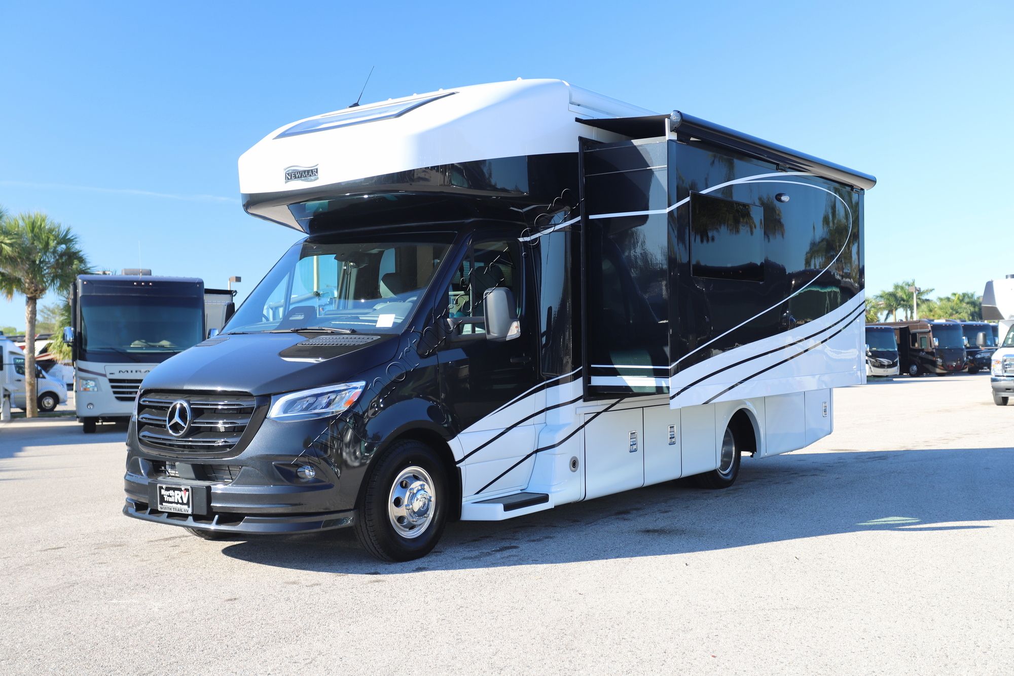 New 2026 Newmar Freedom Aire 2515 Class C  For Sale