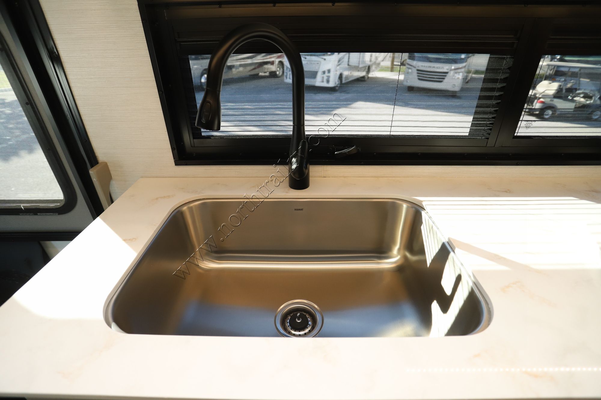 New 2026 Newmar Freedom Aire 2515 Class C  For Sale