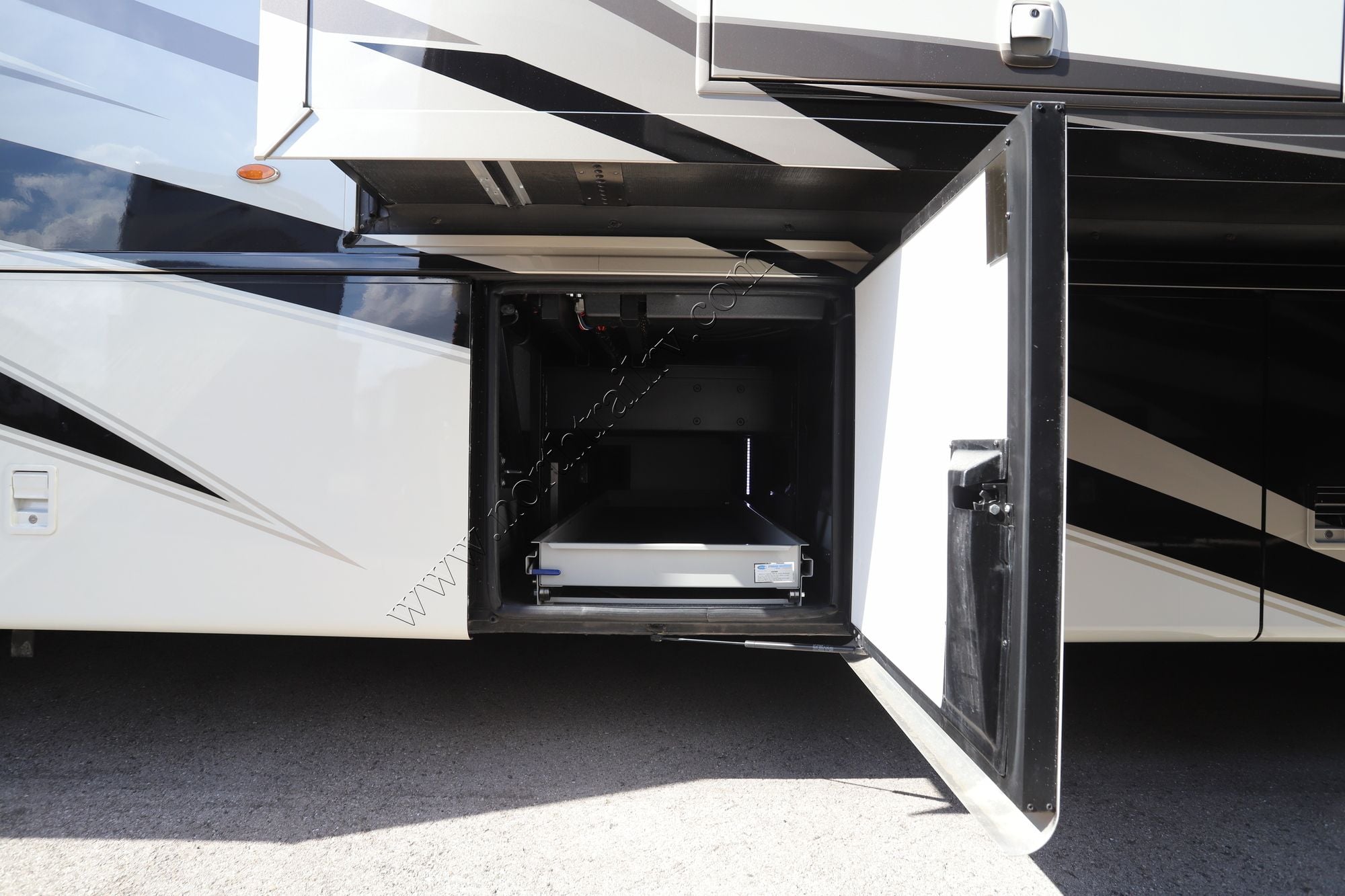 Used 2021 Newmar Ventana 4369 Class A  For Sale