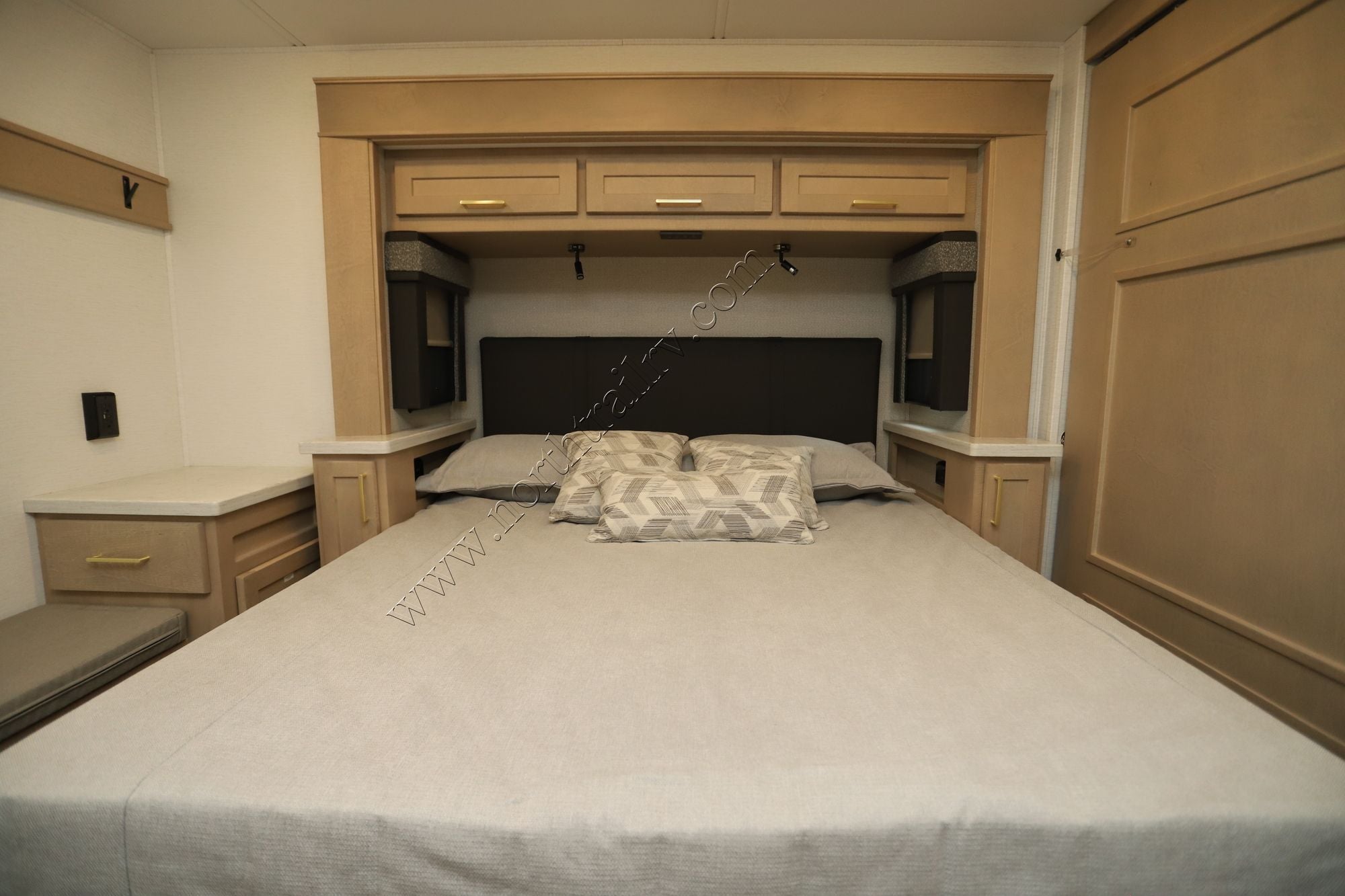 New 2026 Renegade Rv Valencia 39FW Super C  For Sale