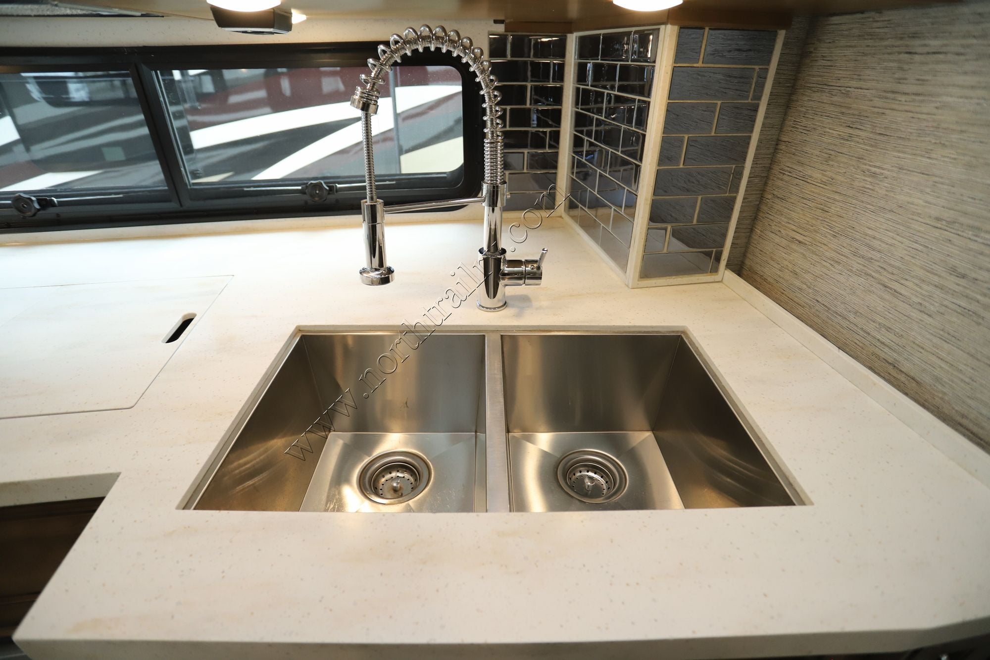 Used 2021 Newmar Ventana 4369 Class A  For Sale