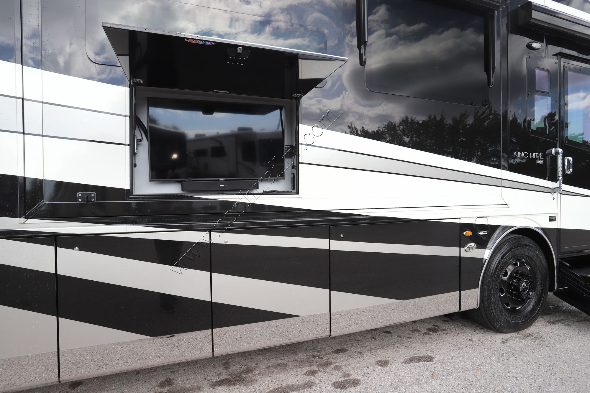 Used 2021 Newmar King Aire 4531 Class A  For Sale