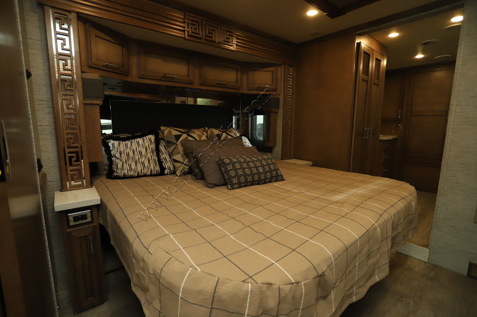 Used 2021 Newmar Ventana 4369 Class A  For Sale