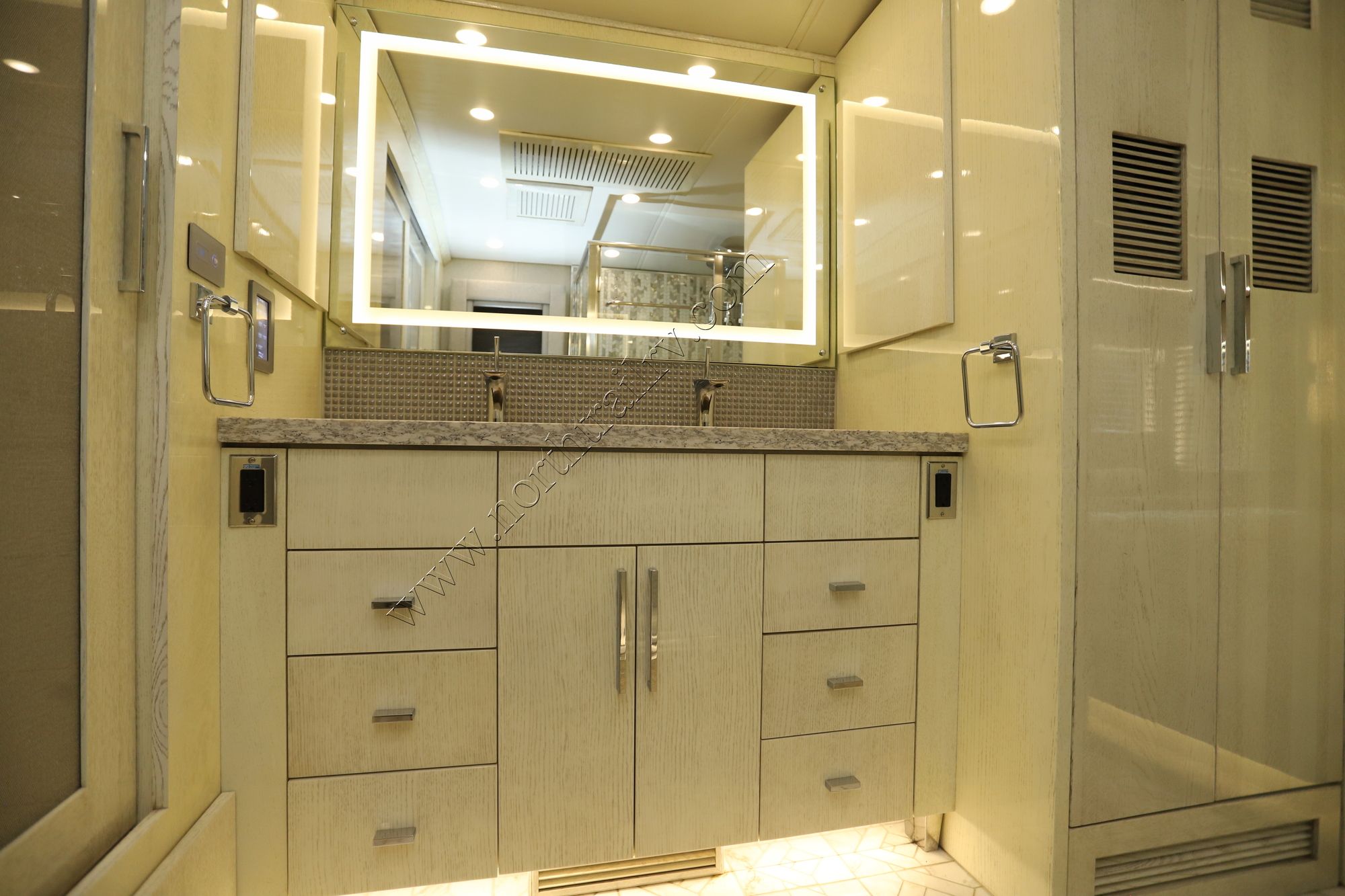 Used 2021 Newmar King Aire 4531 Class A  For Sale