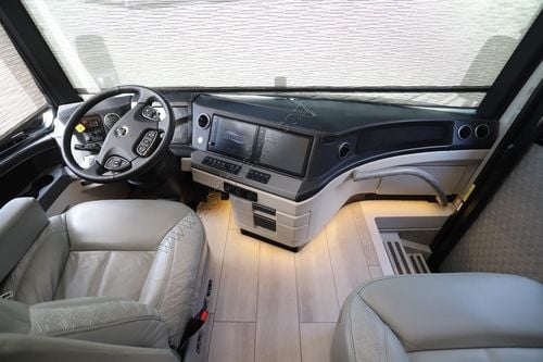 2023 Newmar King Aire 4531