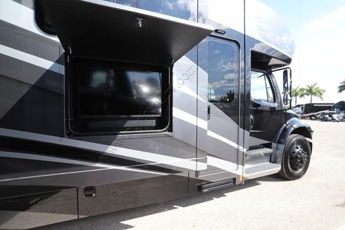 2026 Renegade Rv Valencia 39FW