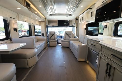 2026 Newmar London Aire 4540
