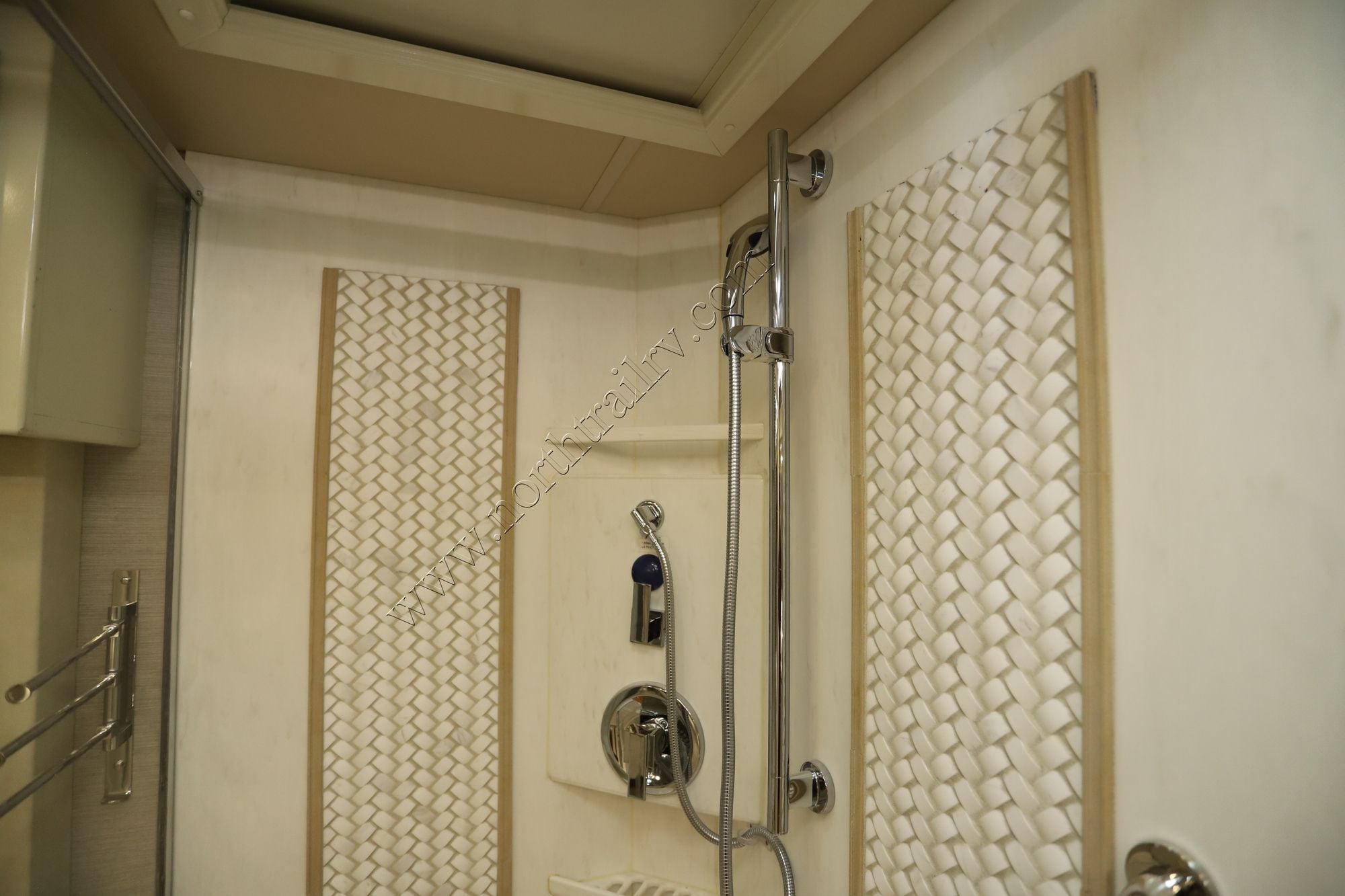 Used 2022 Tiffin Motor Homes Allegro Bus 35CP Class A  For Sale