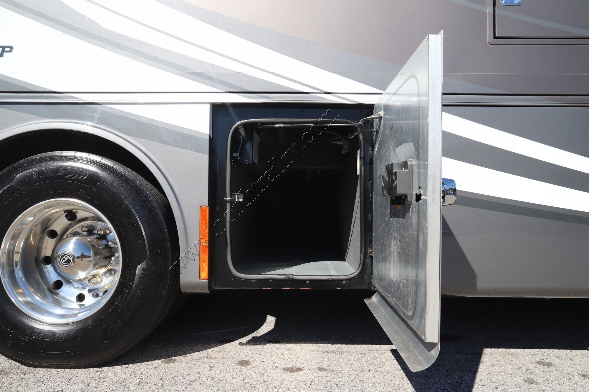 Used 2022 Tiffin Motor Homes Allegro Bus 35CP Class A  For Sale