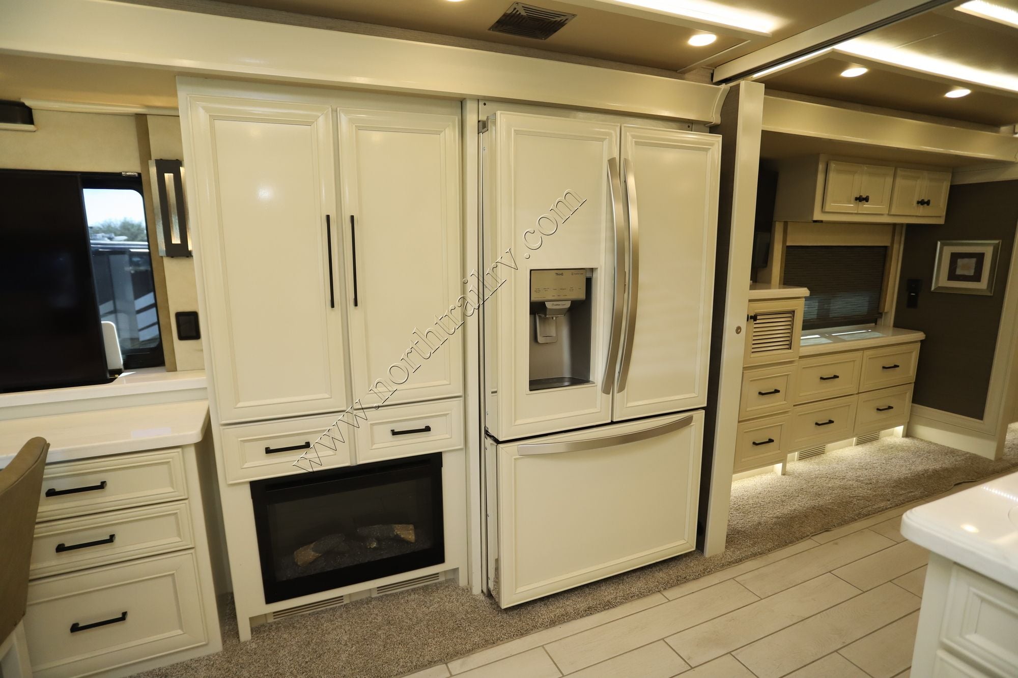 Used 2022 Tiffin Motor Homes Allegro Bus 35CP Class A  For Sale