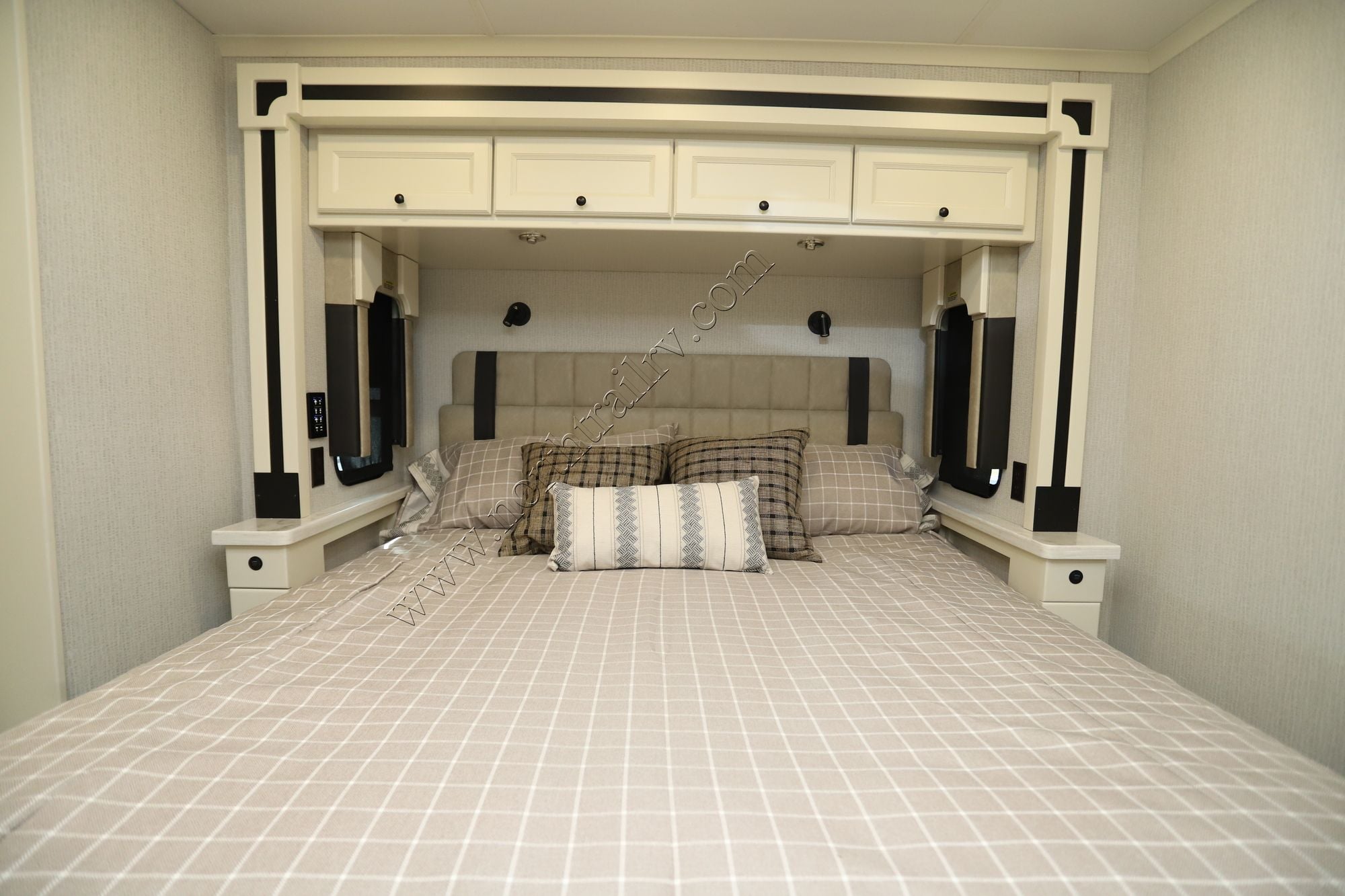 New 2026 Tiffin Motor Homes Allegro 34PA Class A  For Sale