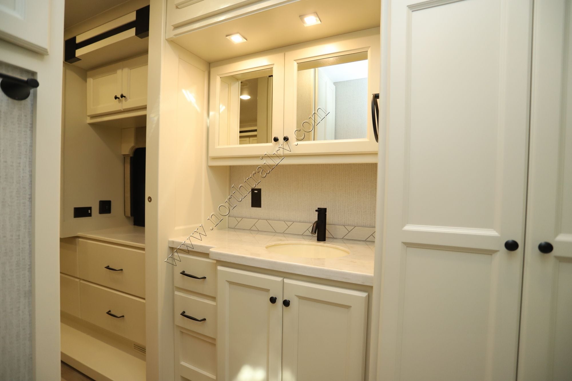 New 2026 Tiffin Motor Homes Allegro 34PA Class A  For Sale