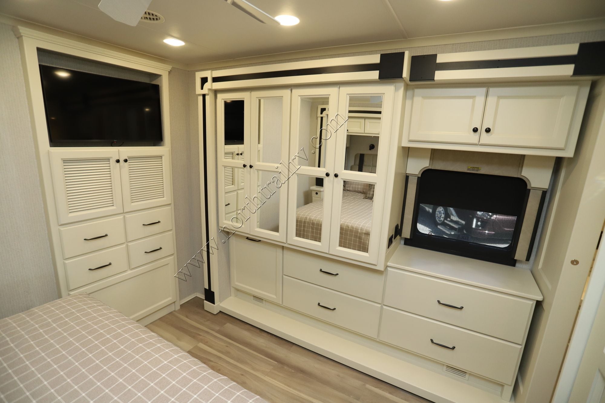 New 2026 Tiffin Motor Homes Allegro 34PA Class A  For Sale