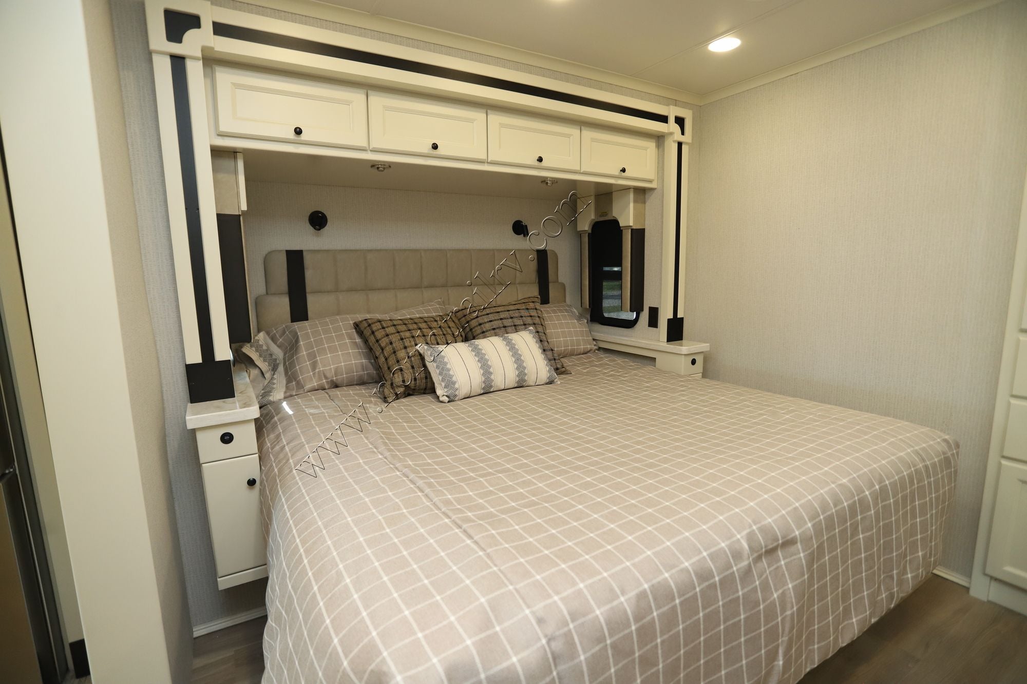 New 2026 Tiffin Motor Homes Allegro 34PA Class A  For Sale