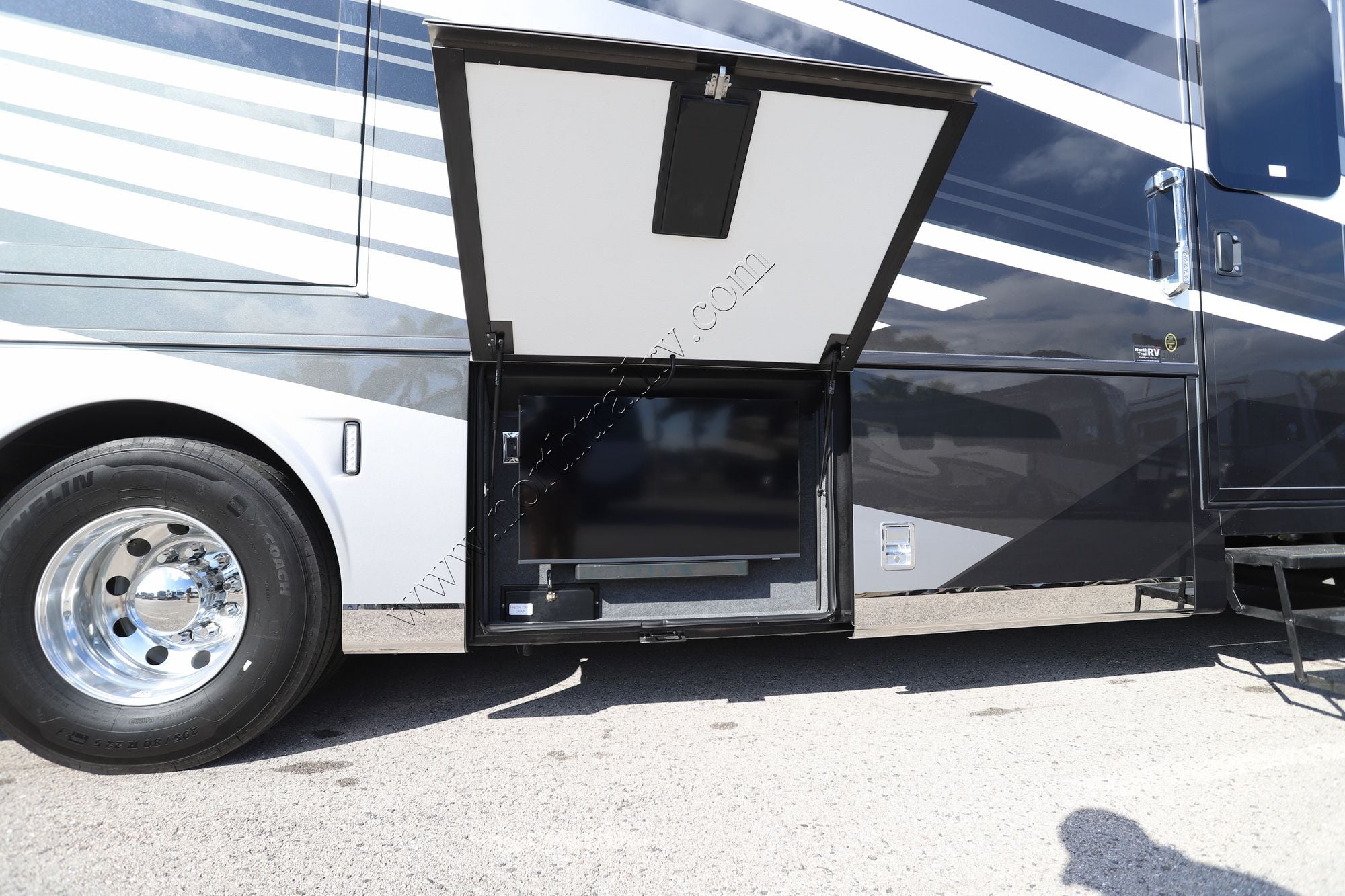 New 2026 Newmar Super Star 4040 Super C  For Sale