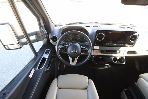 2024 Airstream Atlas E-1