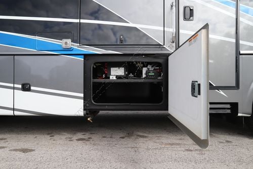 2021 Fleetwood Bounder 33C