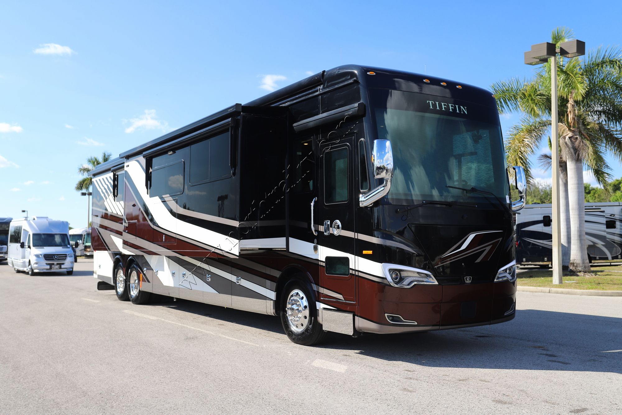 Used 2023 Tiffin Motor Homes Allegro Bus 45OPP Class A  For Sale