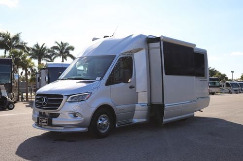 2024 Airstream Atlas E-1