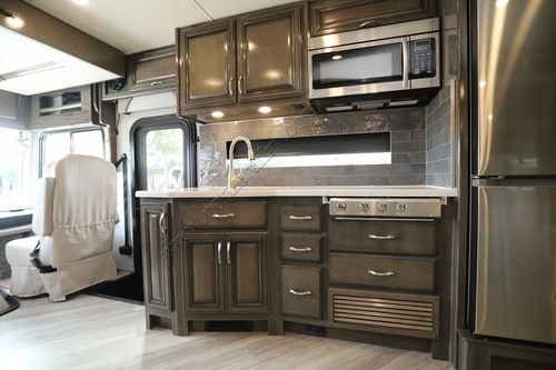 2021 Fleetwood Bounder 33C