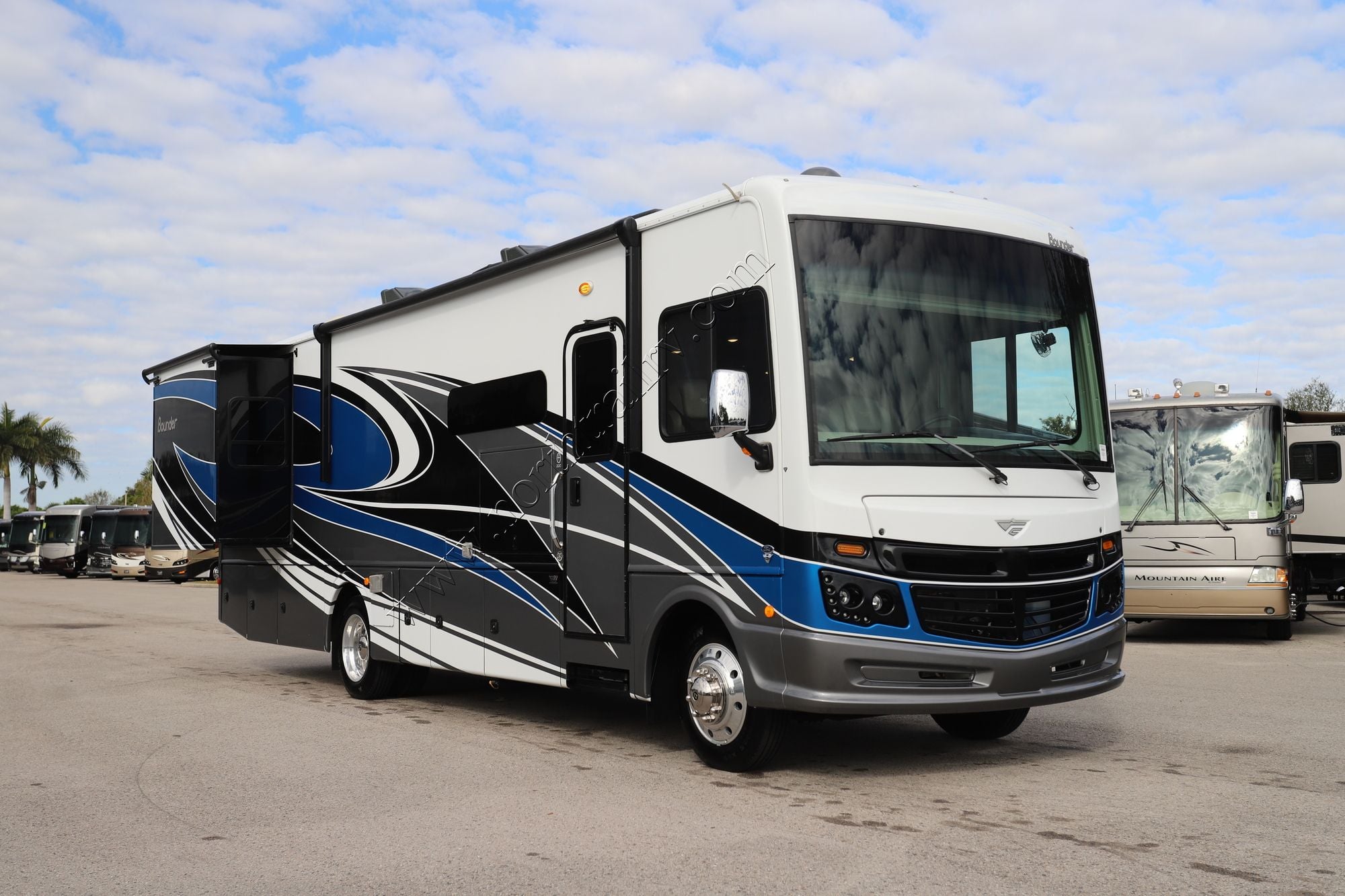 Used 2021 Fleetwood Bounder 33C Class A  For Sale