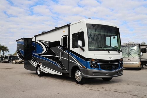 2021 Fleetwood Bounder 33C