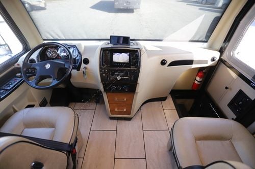 2017 Tiffin Motor Homes Breeze 32BR