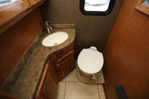 2017 Tiffin Motor Homes Breeze 32BR