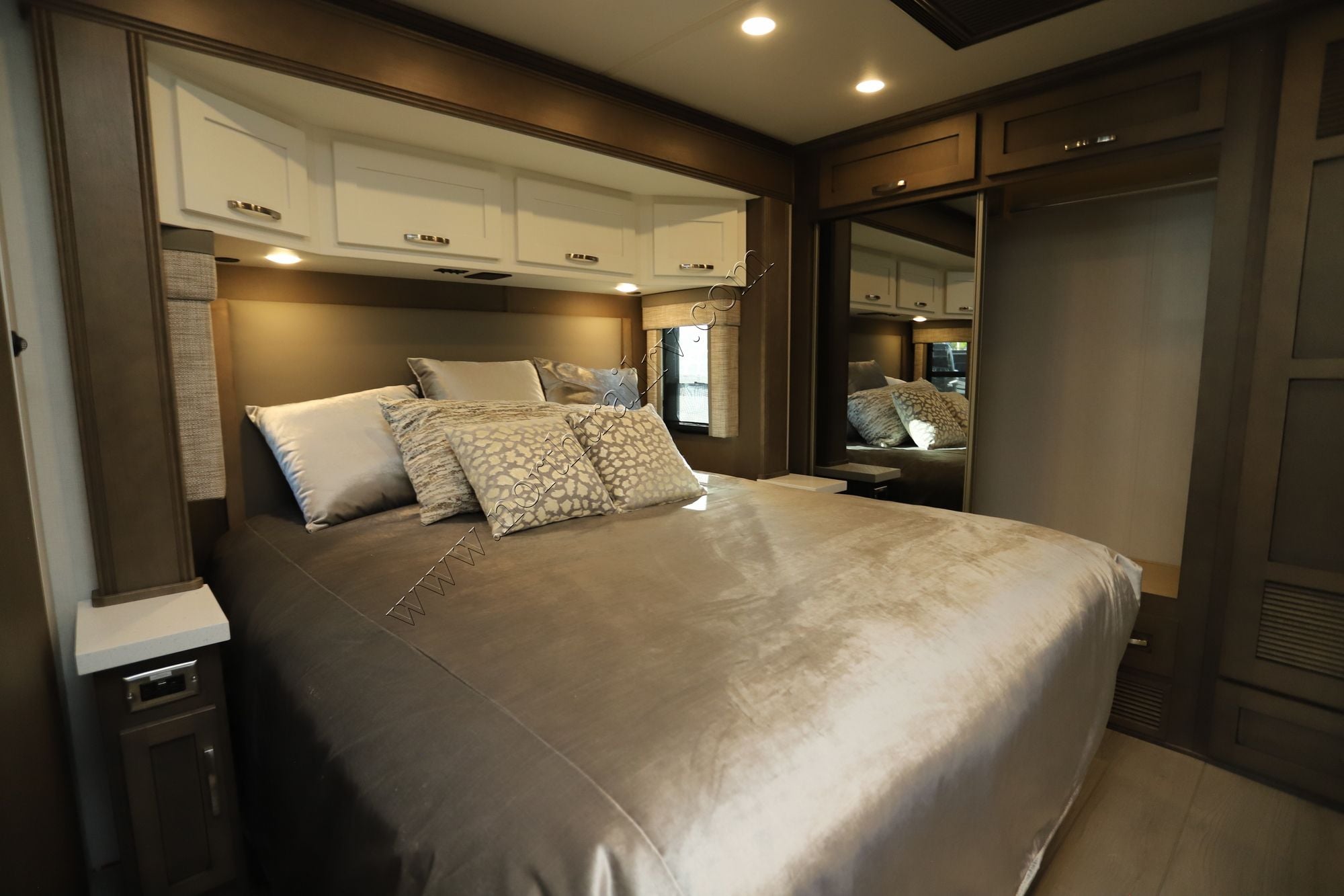 New 2026 Newmar Super Star 4040 Super C  For Sale